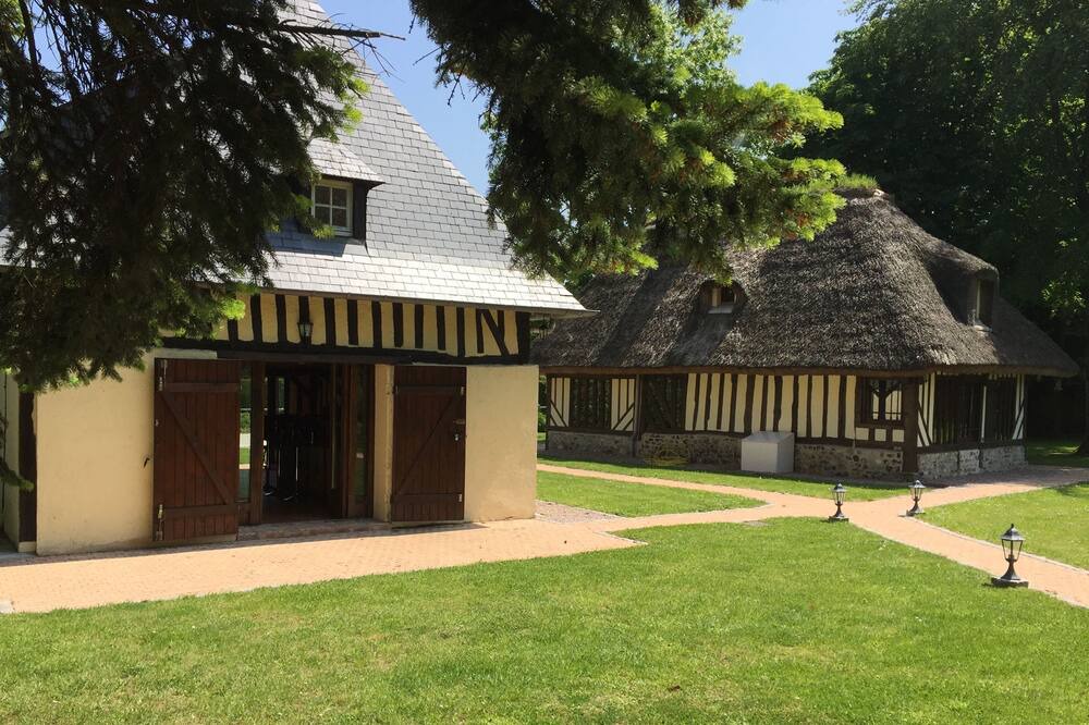 Photo of Outdoor in Ablon