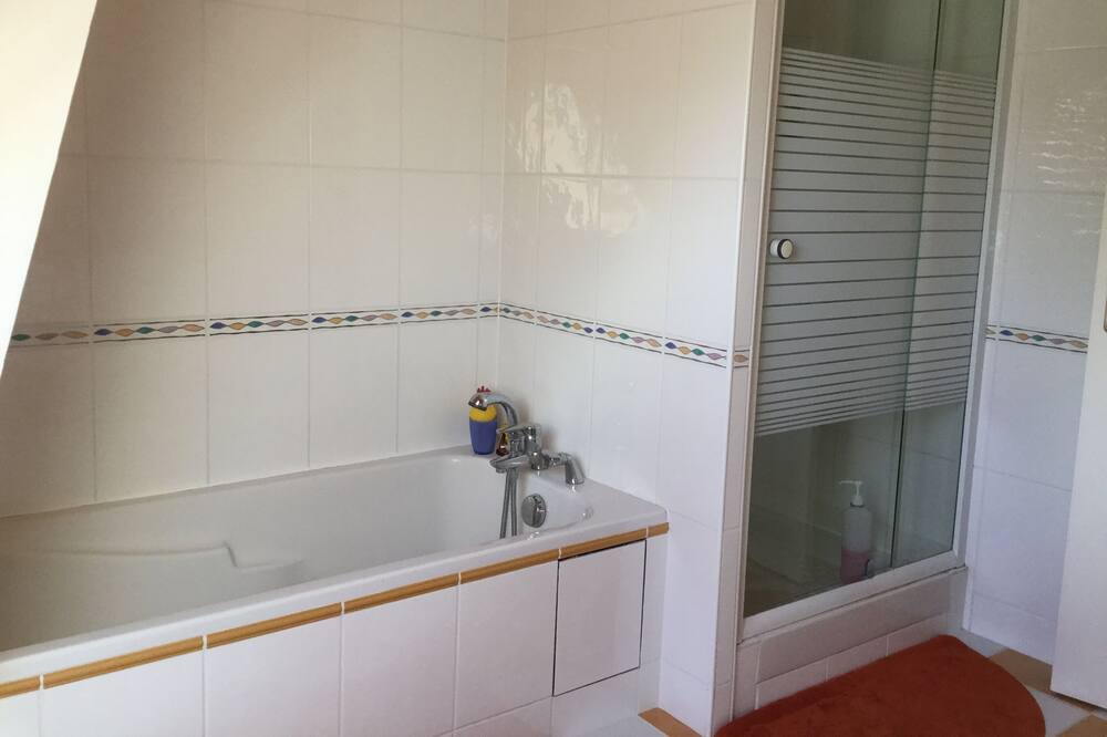 Photo of Bathroom in Saint-Avertin