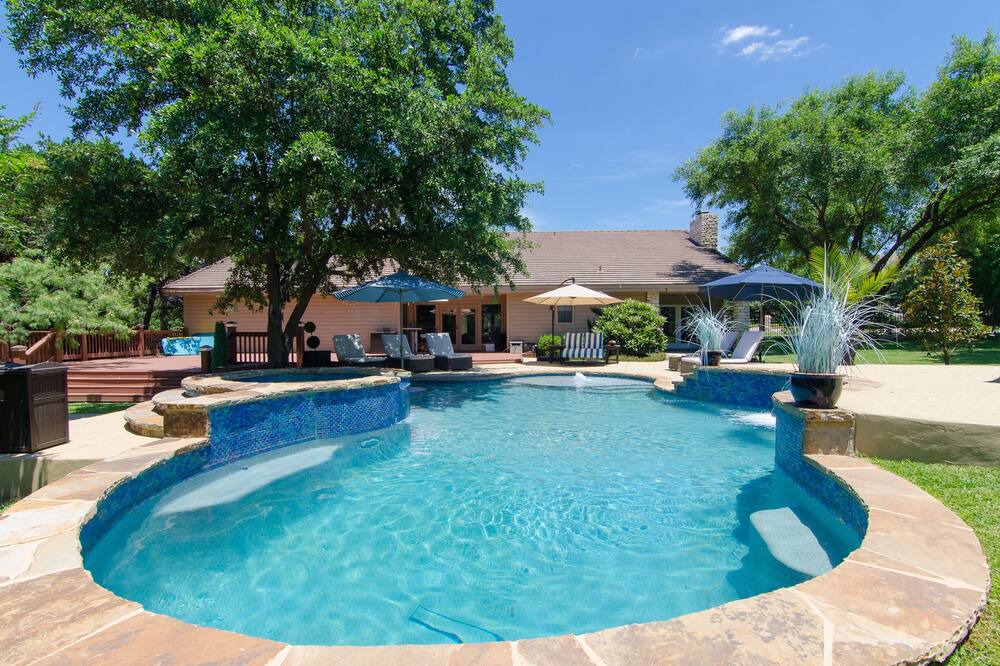Photo of Outdoor in The Hills