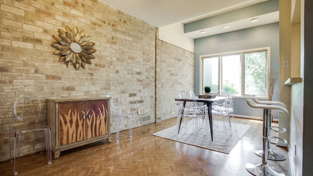 Photo of Outdoor in Oak Lawn