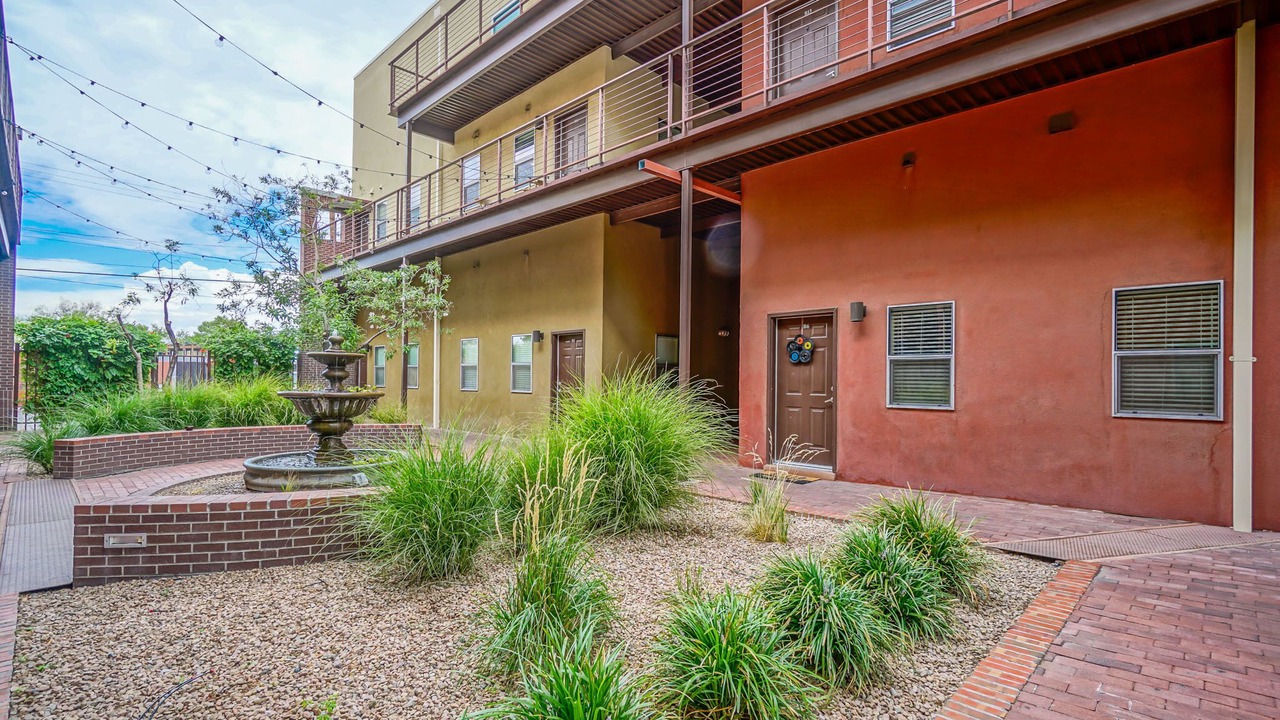 Photo of Outdoor in University Heights