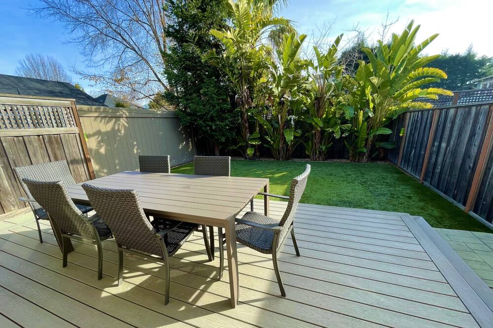Photo of Patio Balcony in Picnic Valley