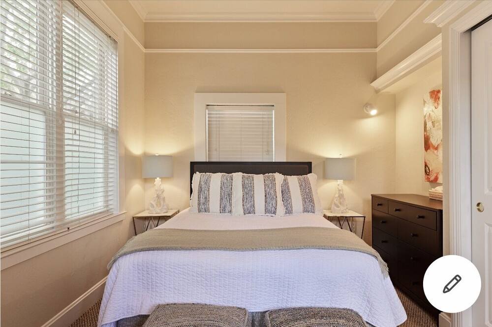 Photo of Bedroom in Picnic Valley