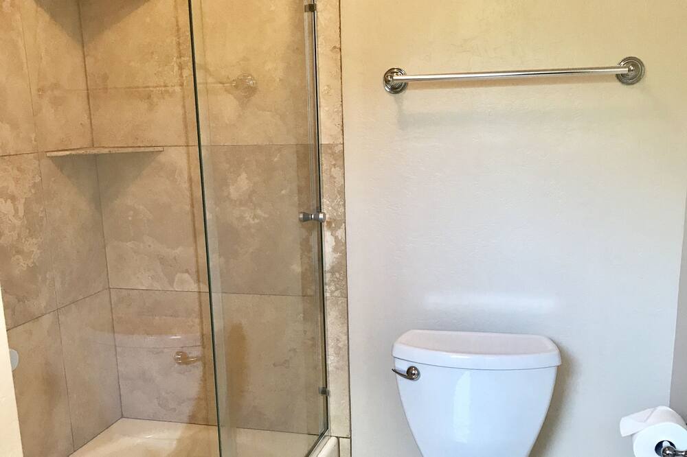 Photo of Bathroom in Picnic Valley