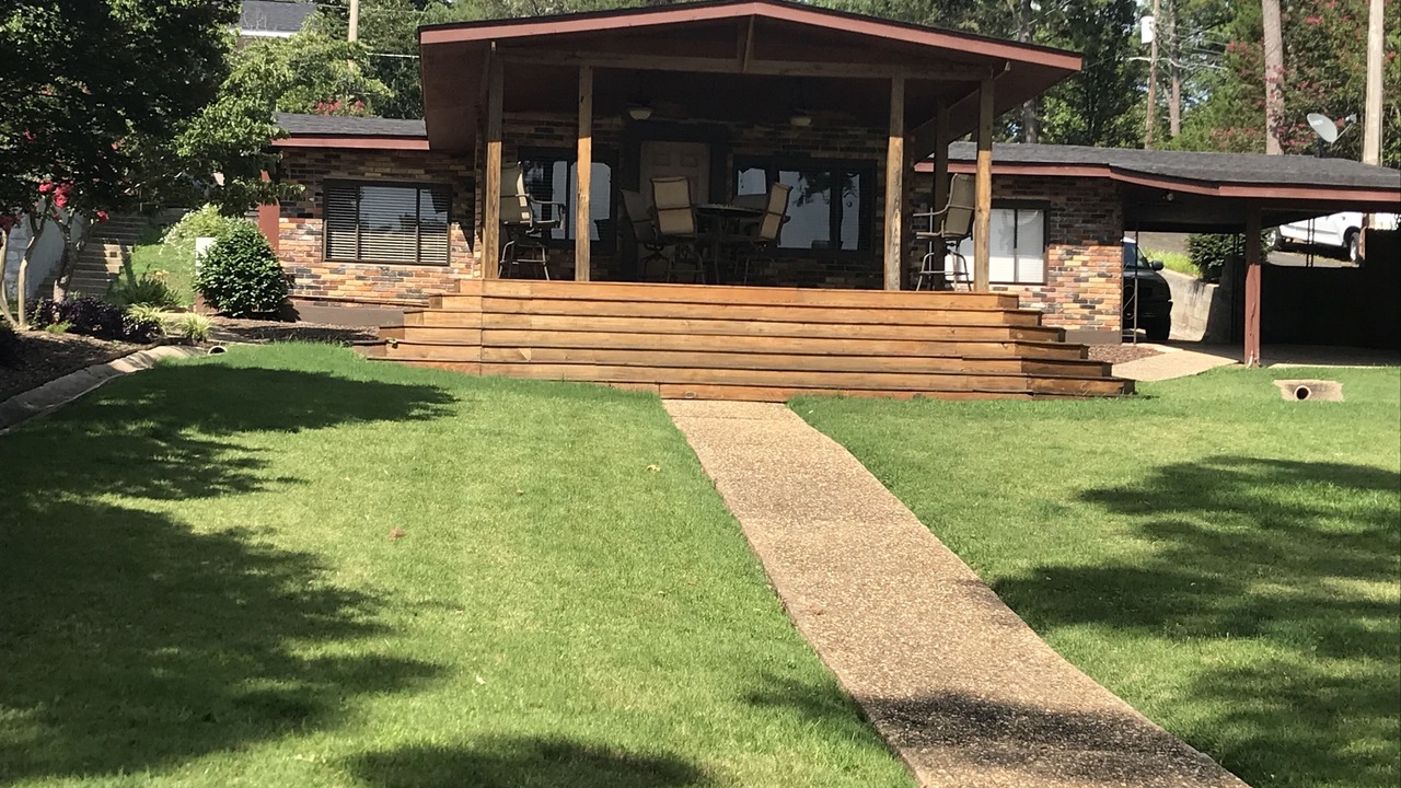 Photo of Buildings in Piney