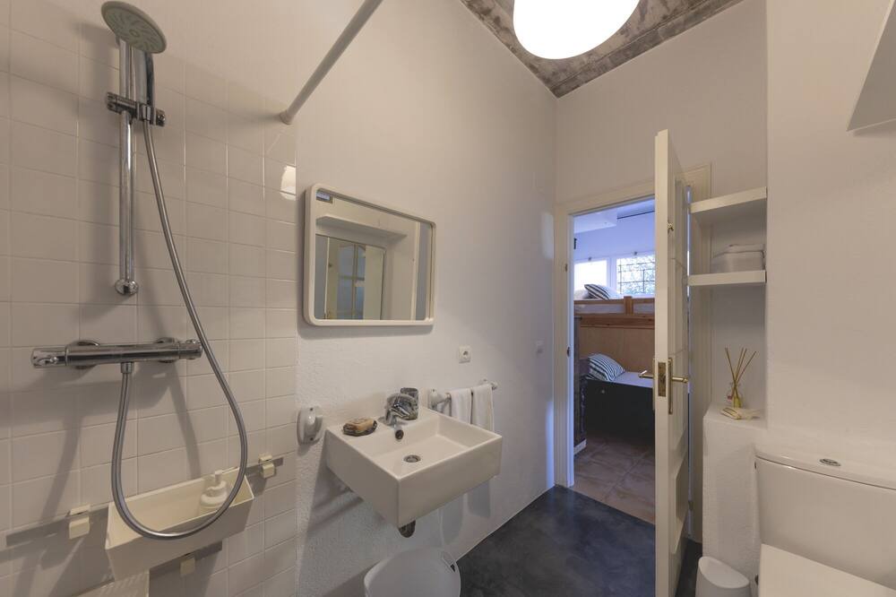 Photo of Bathroom in Pals