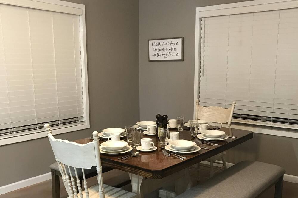 Photo of Livingroom in Bryan