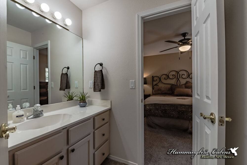 Photo of Bathroom in Alto
