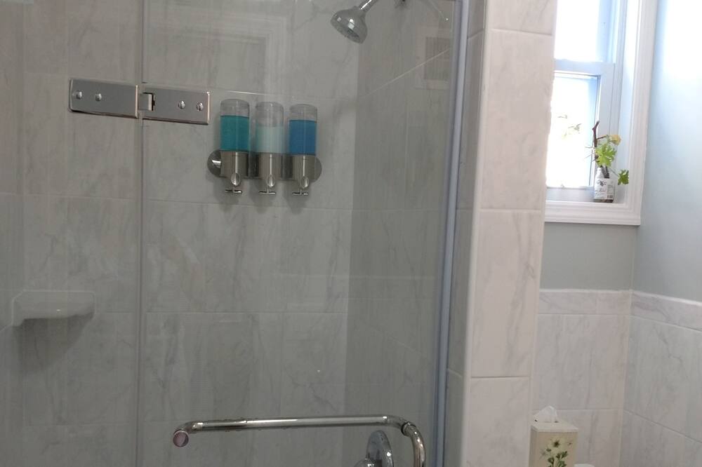 Photo of Bathroom in Jersey City