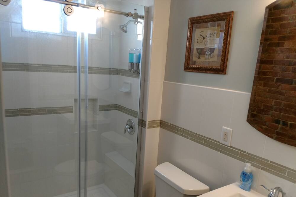 Photo of Bathroom in Jersey City
