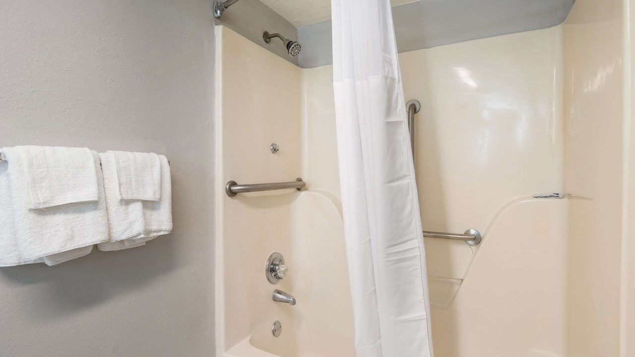Photo of Bedroom in Greenwood