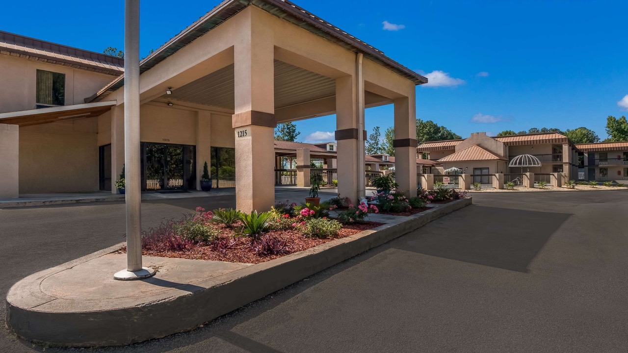 Photo of Outdoor in Greenwood