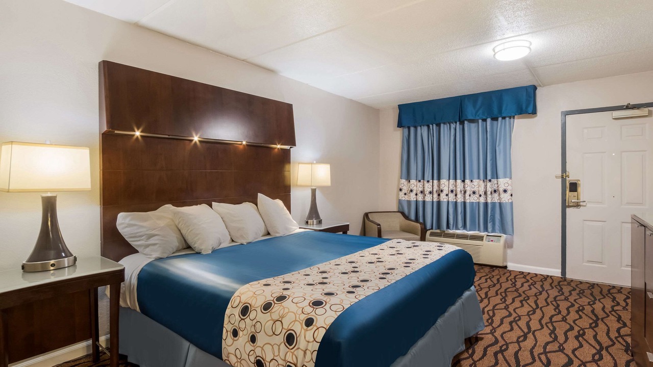 Photo of Bedroom in Greenwood