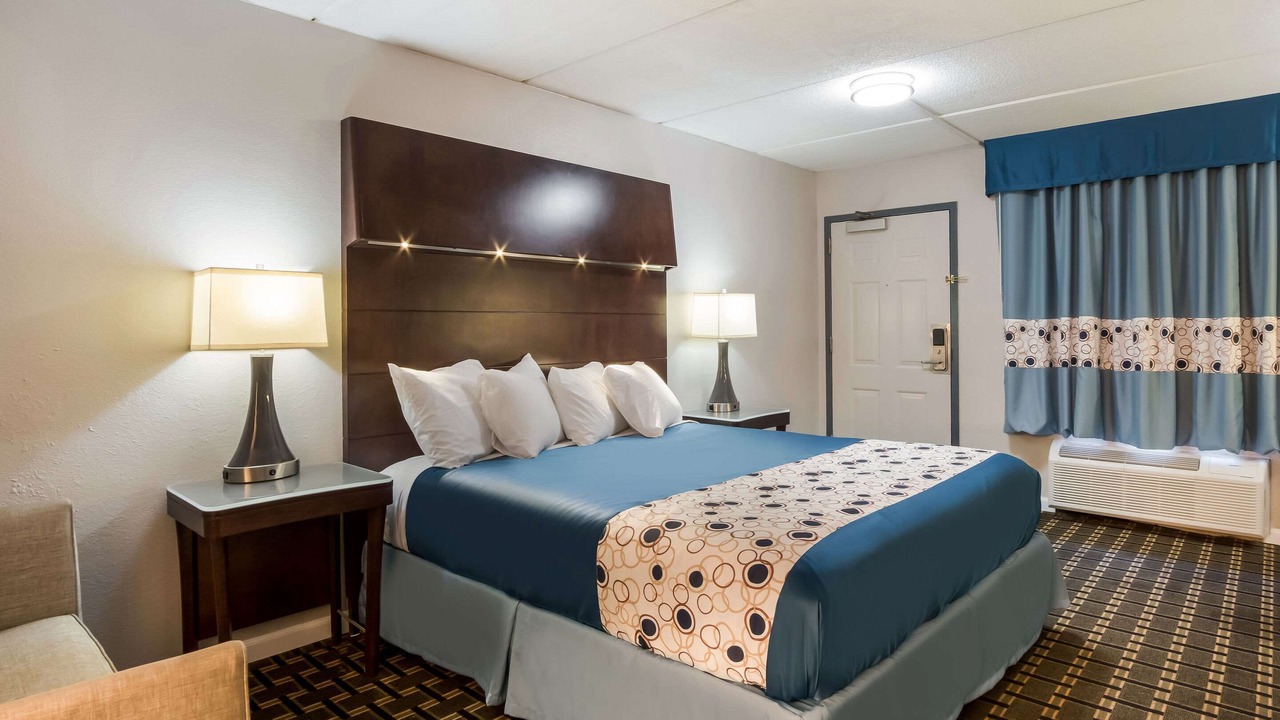 Photo of Bedroom in Greenwood