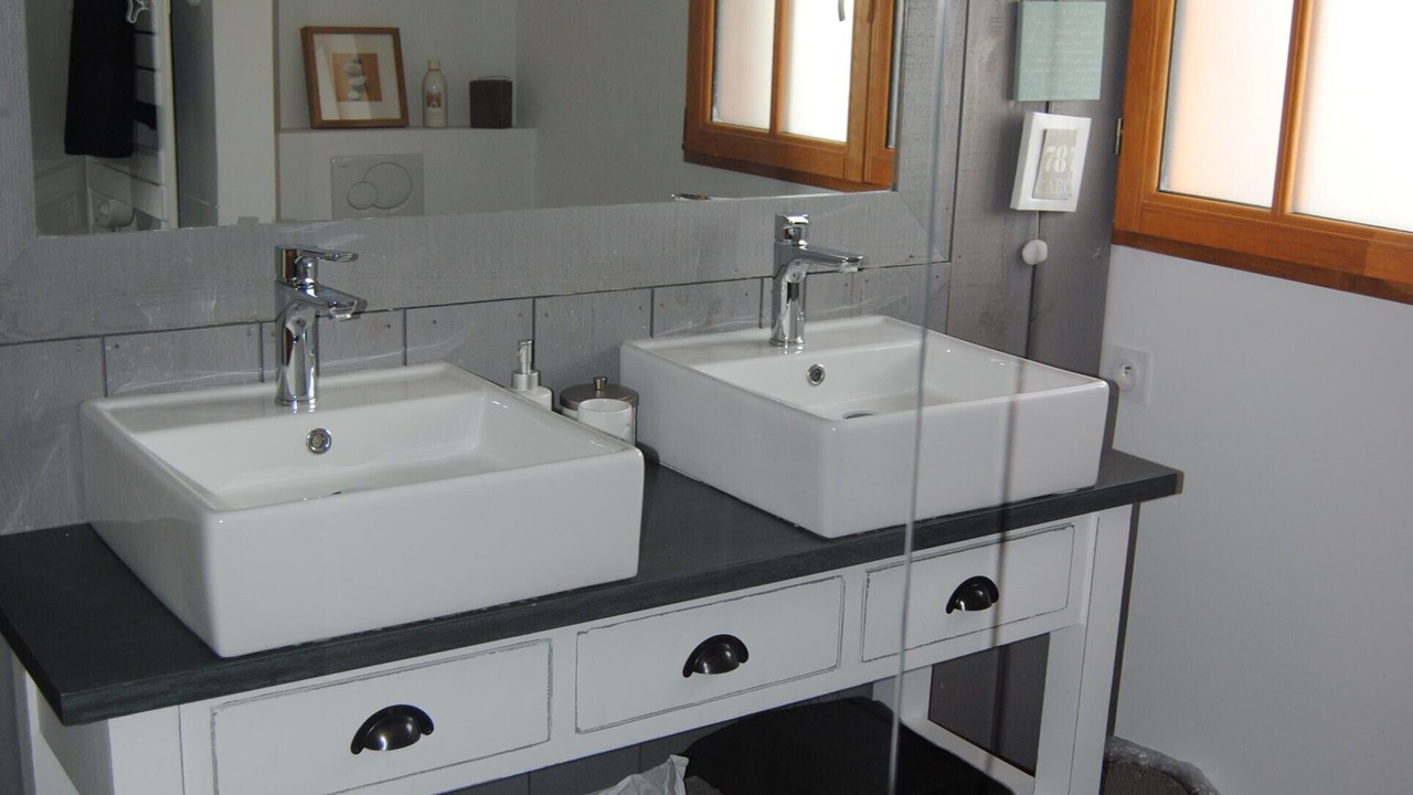 Photo of Bathroom in Saint-Jean-d'Illac