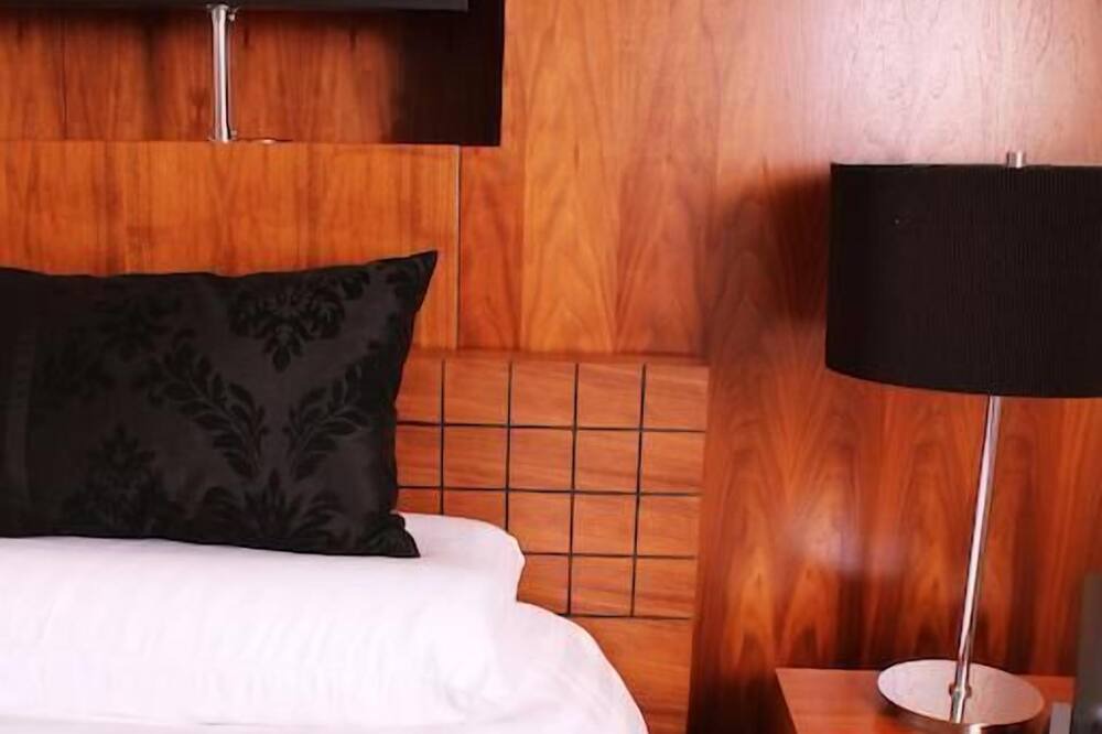 Photo of Bedroom in Kenilworth