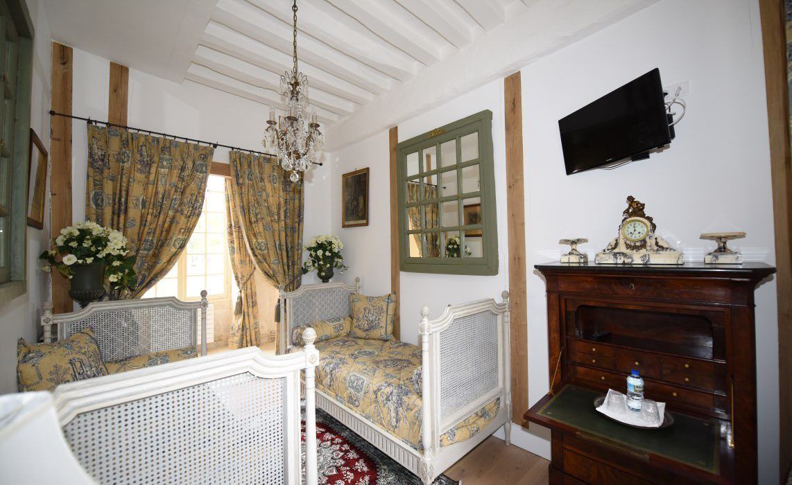 Photo of Others in Maudetour-en-Vexin