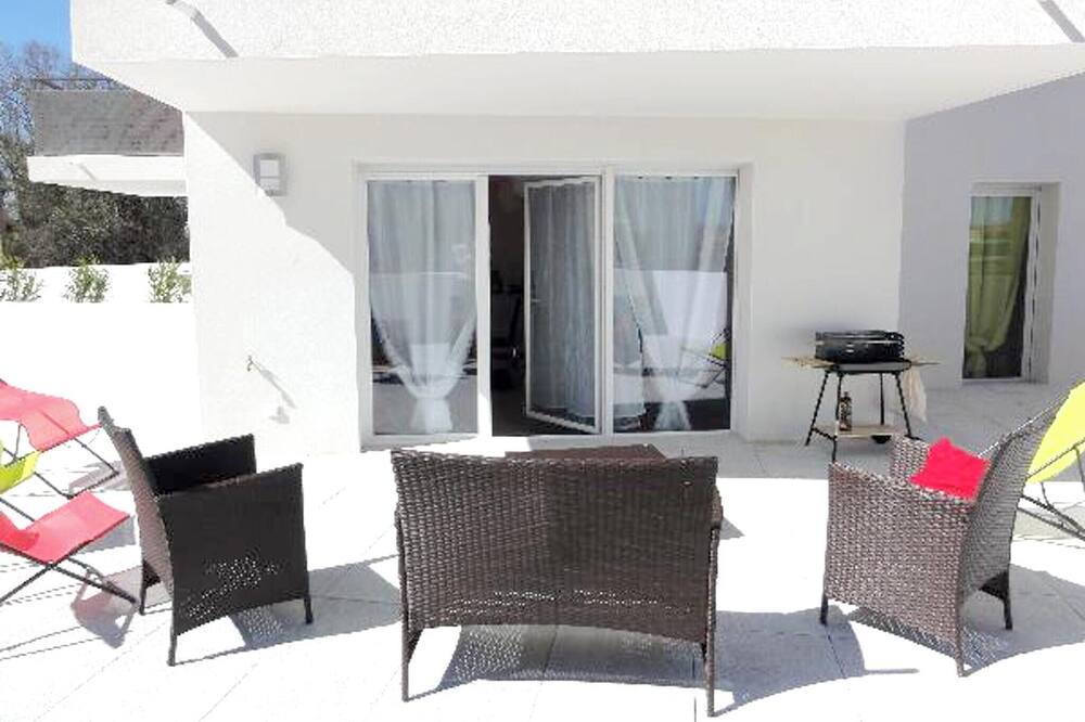 Photo of Patio Balcony in Saint-Assiscle