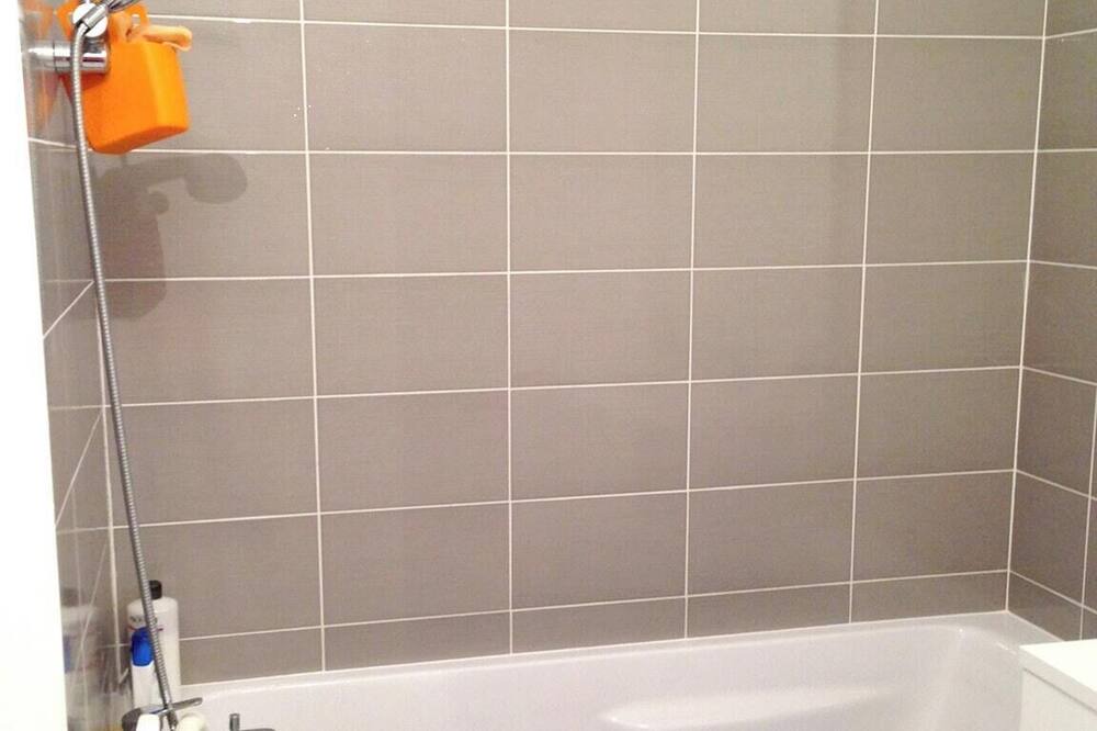 Photo of Bathroom in Saint-Assiscle