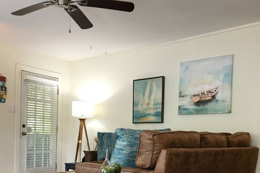 Photo of Livingroom in Log Cabin