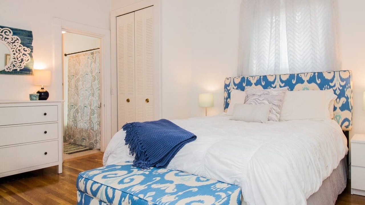 Photo of Others in Cleveland Circle