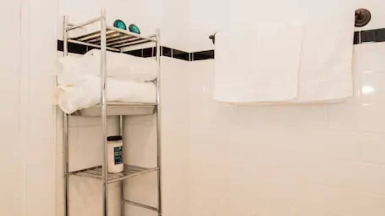 Photo of Others in Cleveland Circle