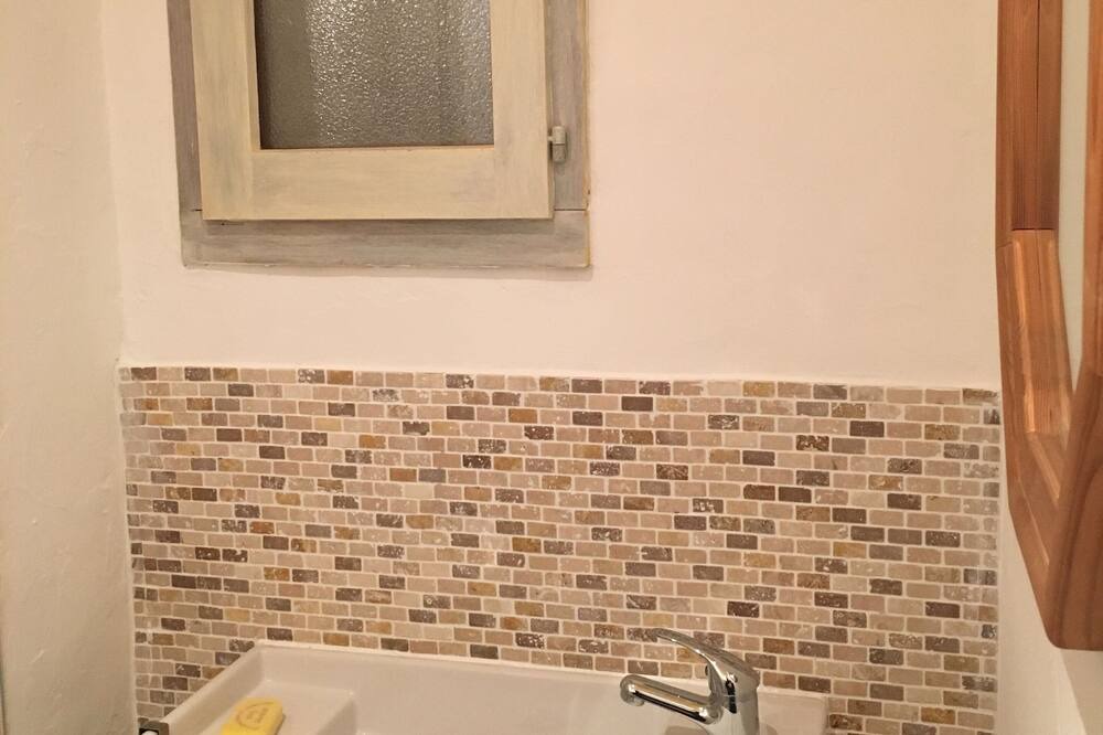 Photo of Bathroom in Collobrieres