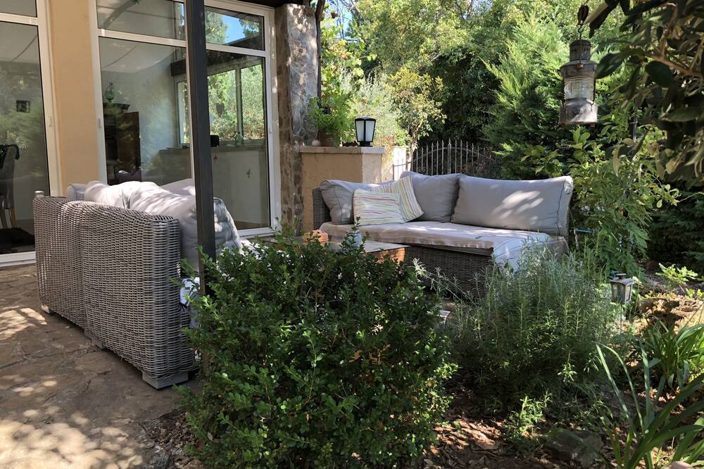 Photo of Patio Balcony in Collobrieres