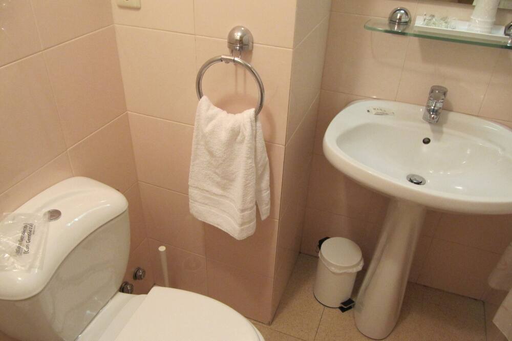 Photo of Bathroom in Encamp