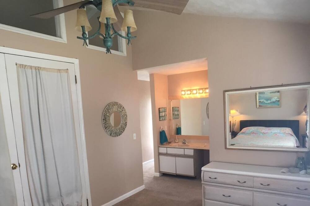 Photo of Bedroom in Alligator Point