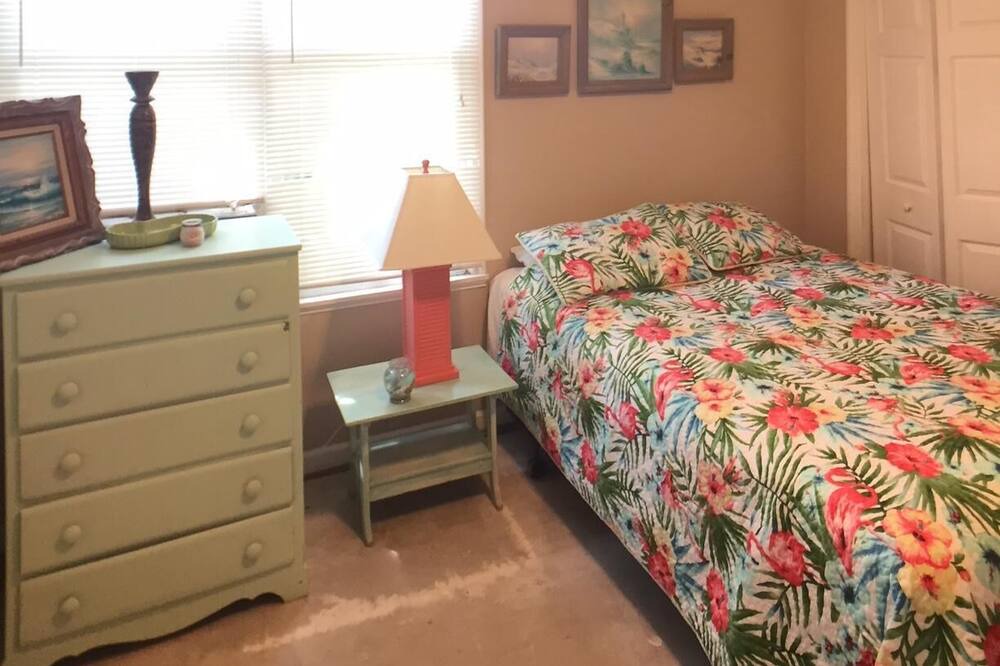 Photo of Bedroom in Alligator Point