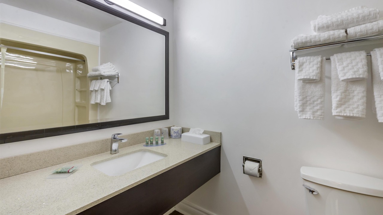 Photo of Bathroom in Kemptville