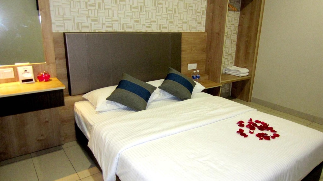 Photo of Others in Parit Raja