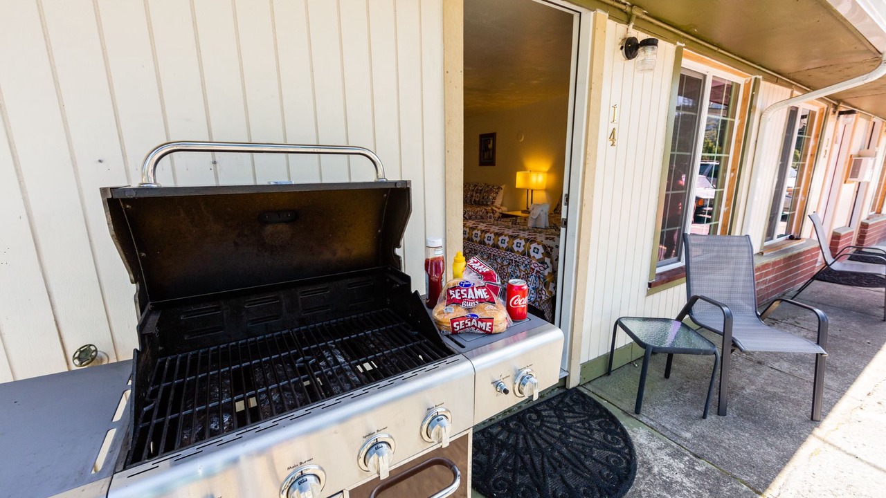 Photo of Outdoor in Oakridge