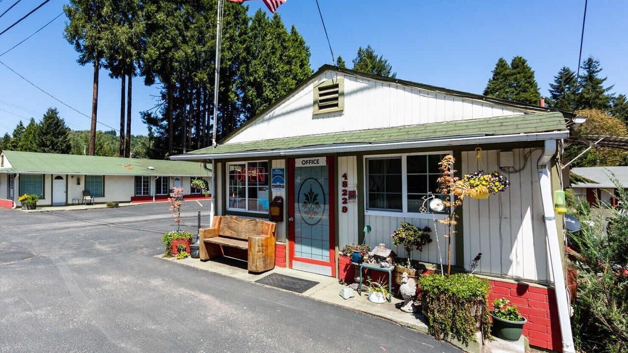 Photo of Outdoor in Oakridge