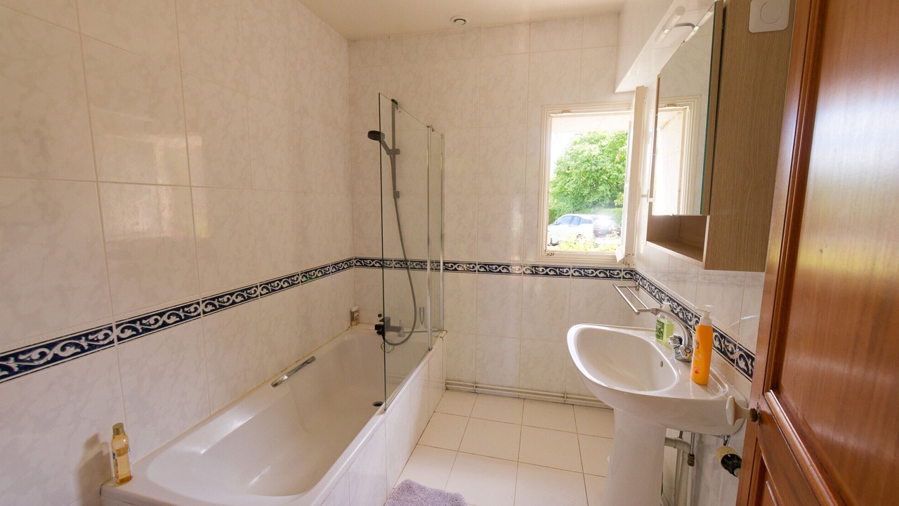 Photo of Bathroom in Saint-Dye-sur-Loire