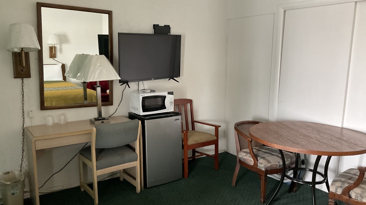 Photo of Bedroom in Liberal