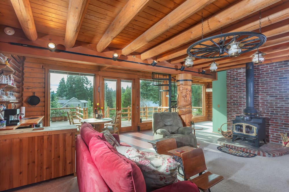 Photo of Livingroom in Parkdale