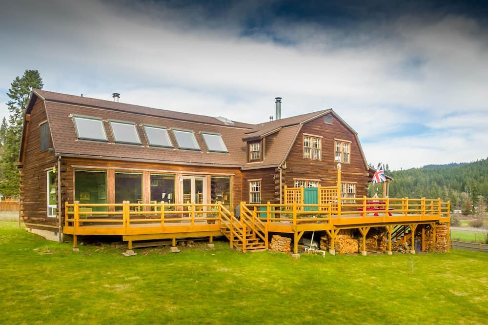 Photo of Outdoor in Parkdale