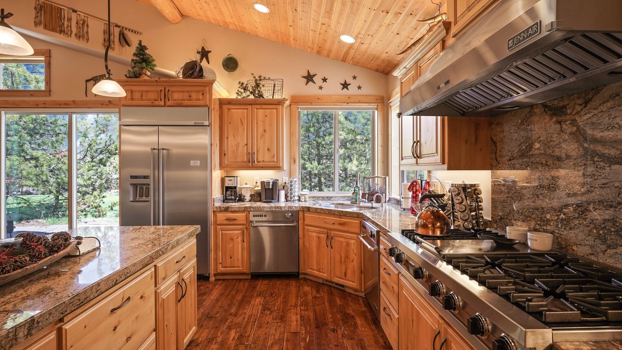 Photo of Kitchen in Sunriver