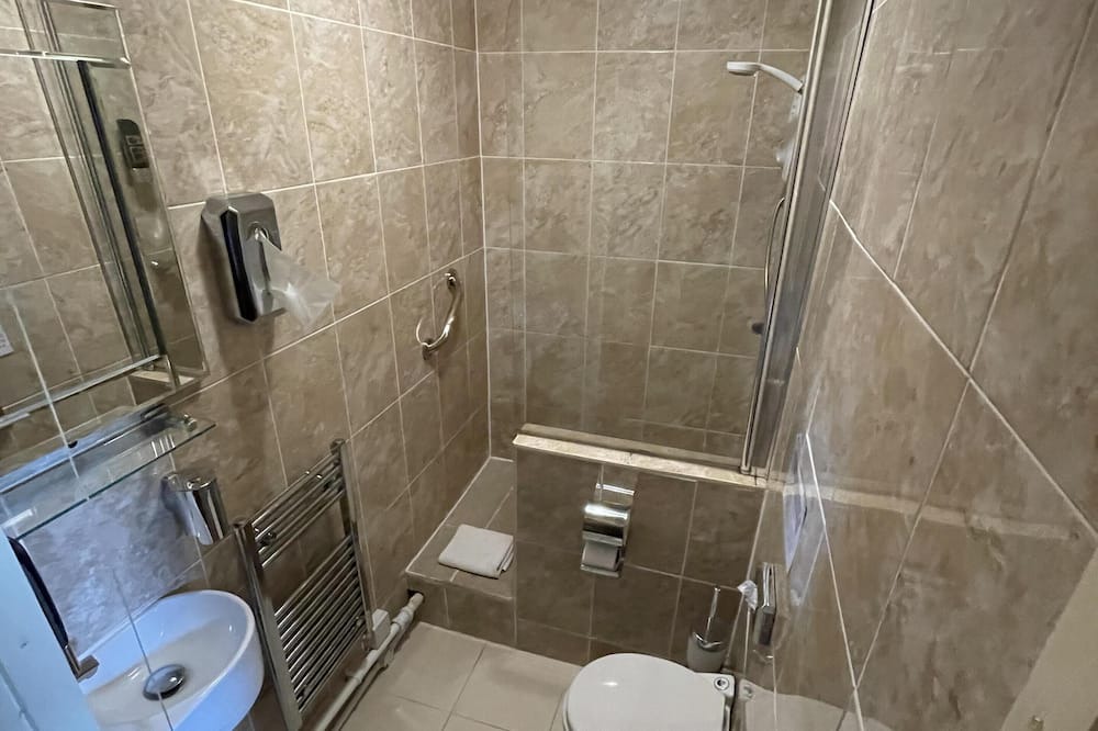 Photo of Bathroom in Lye