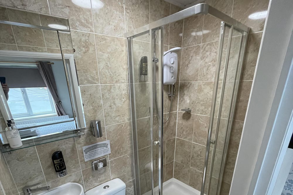 Photo of Bathroom in Lye