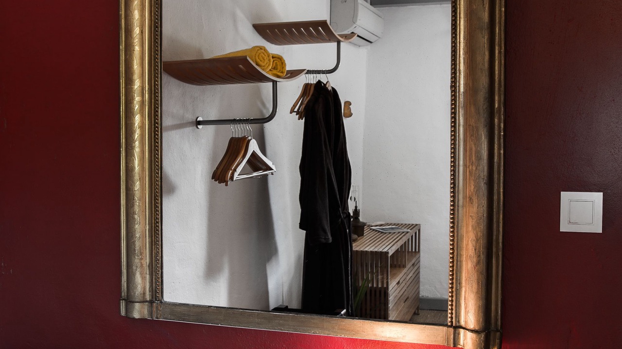 Photo of Bedroom in Orange