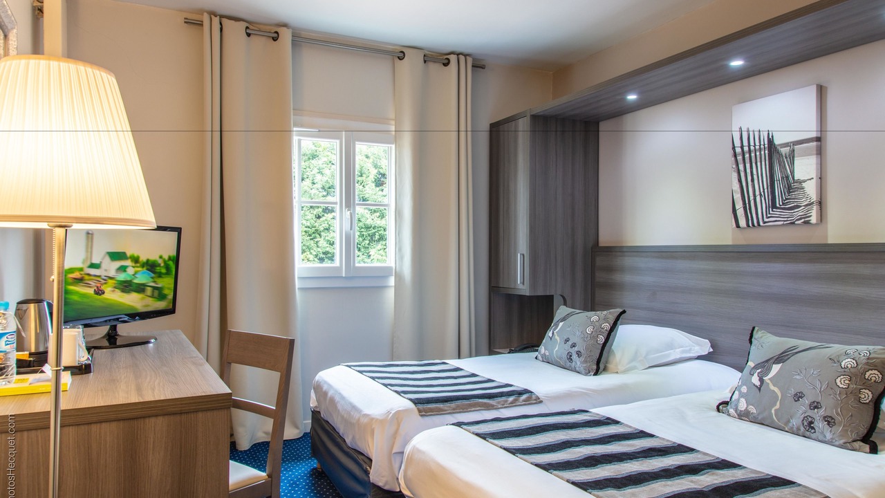 Photo of Bedroom in Vendin-le-Vieil