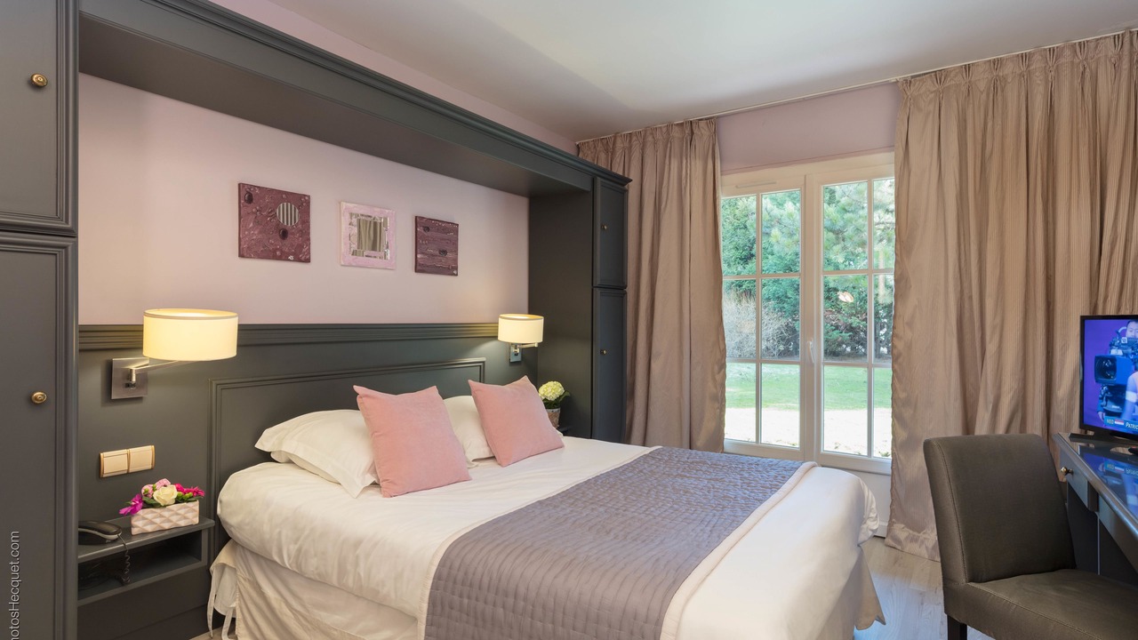 Photo of Bedroom in Vendin-le-Vieil