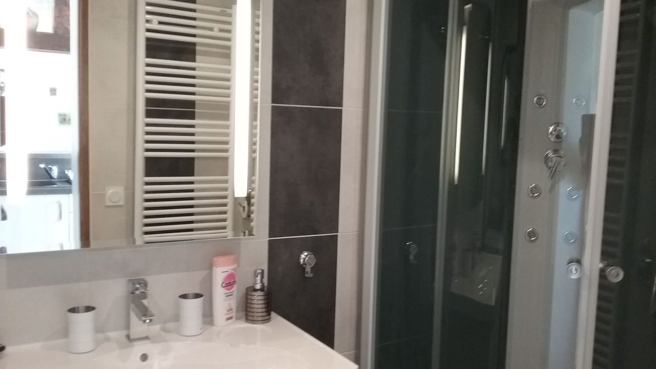 Photo of Bathroom in Levelay