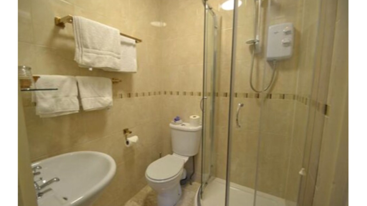 Photo of Others in Bilting