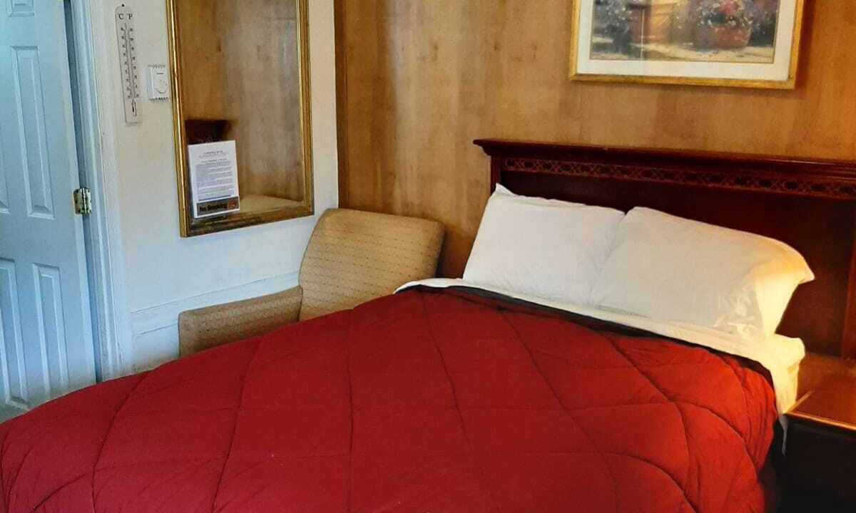 Photo of Bedroom in Frostburg