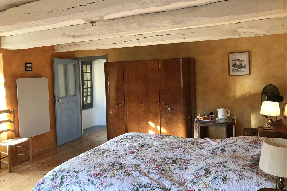 Photo of Bedroom in Previnquieres