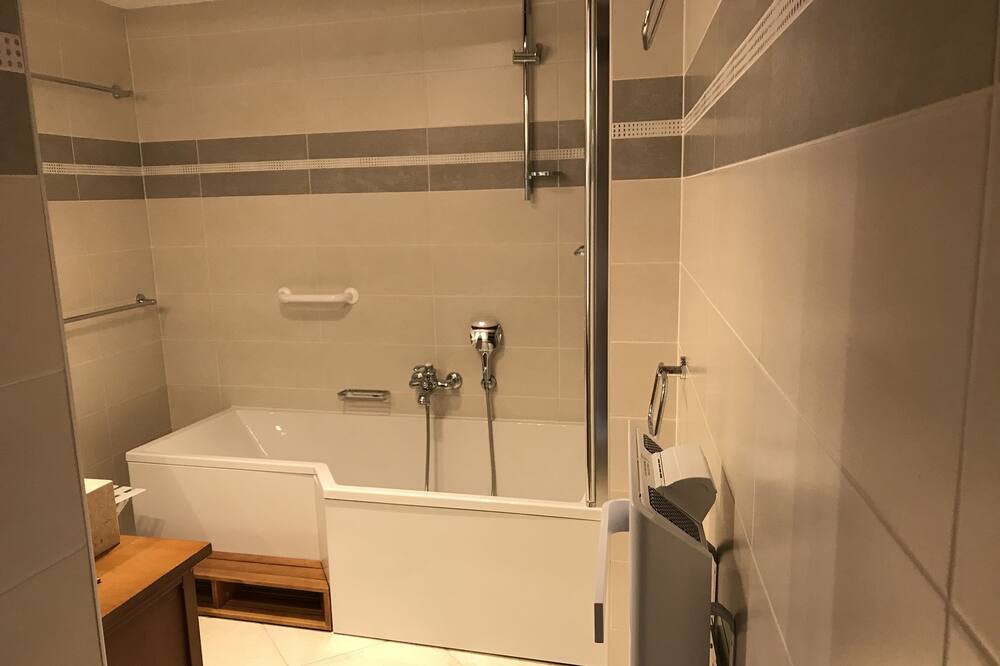 Photo of Bathroom in Previnquieres